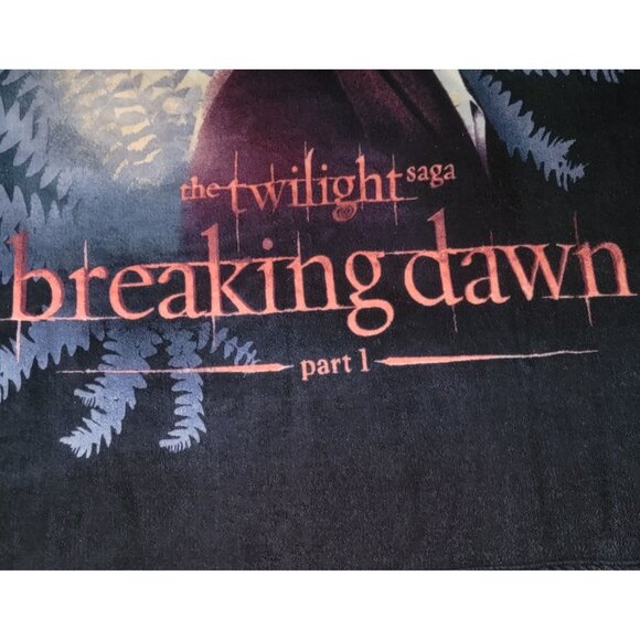 Official Twilight Saga Breaking Dawn Part 1 Fleece Blanket - Picture 8 of 8